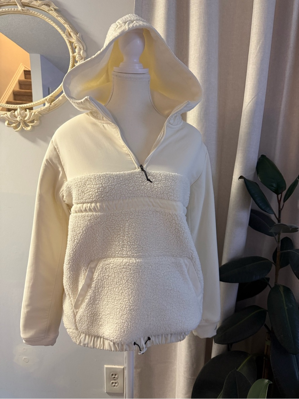 New Balance White & Sherpa Hoodie – Size S